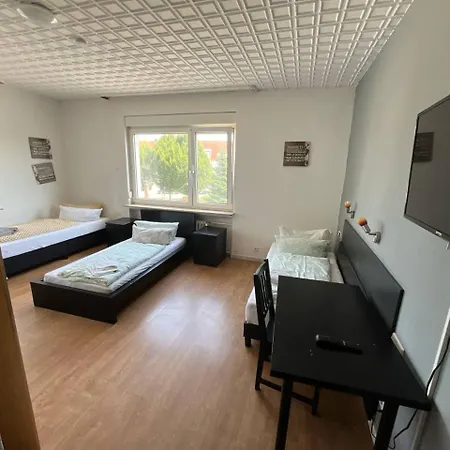 Gaestehaus Mit 12 Zimmern, 25 Betten, 2 Kuechen, Dusche, Wc Und Grosse Terrasse Waldbronn
